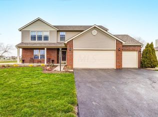 25 Trail Blvd, Pataskala, OH 43062