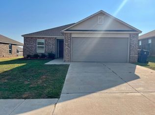 9812 Jackrabbit Rd, Yukon, OK 73099