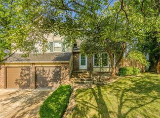 12405 S Blackfoot Dr, Olathe, KS 66062