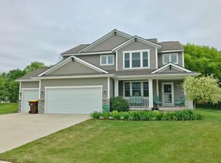 7553 Yarberry Ct, Grand Ledge, MI 48837