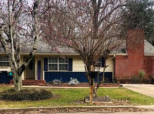 215 Chapel Hills Dr, Vicksburg, MS 39180