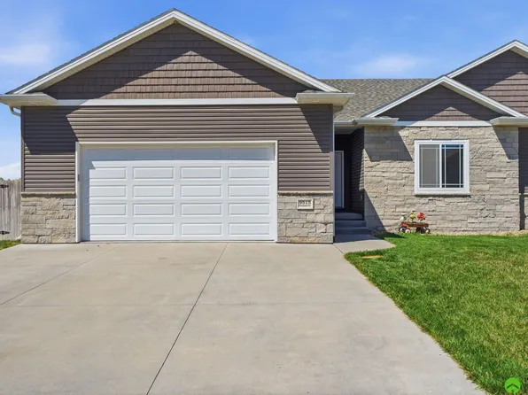 9515 Friedman St, Lincoln, NE 68516