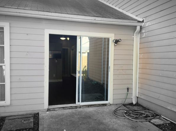 9476 Forest Hills Cir #B