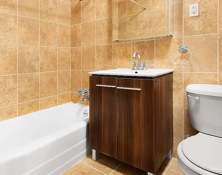 Shorecrest Towers — Photo 13