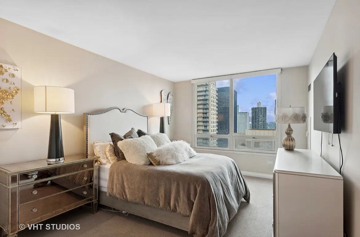 2 bed, 1350 sqft, $4,000 — Photo 3