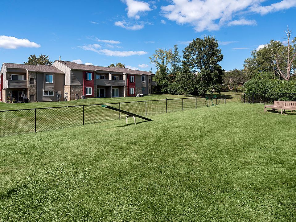 Ascent at Farmington Hills 30545 Crest Frst Farmington Hills, MI