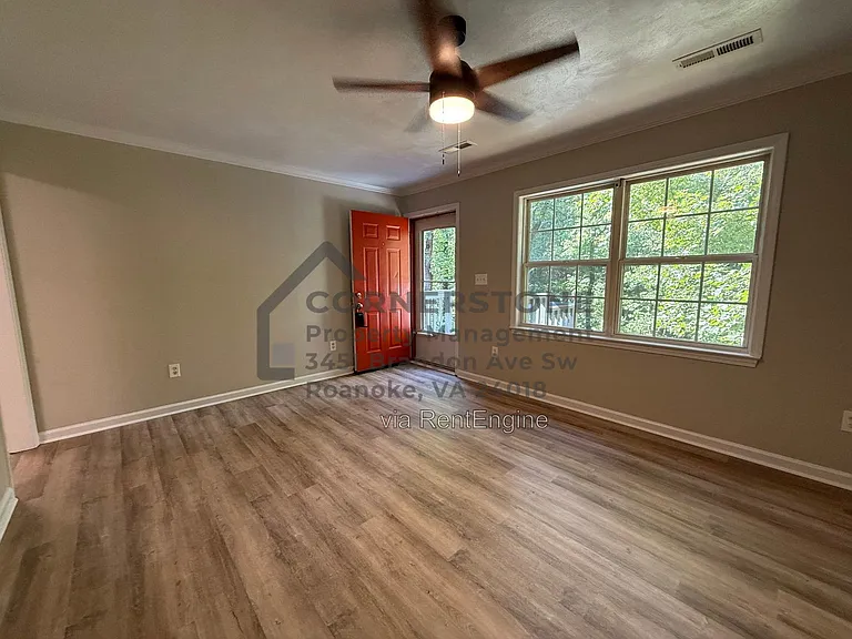 1662 McCauley Ave — Photo 7