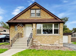 10933 S Tripp Ave, Oak Lawn, IL 60453