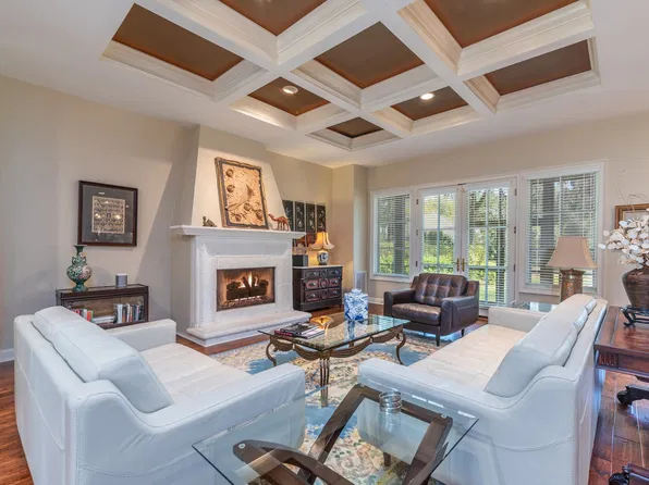 26 Old Fort Dr, Hilton Head Island, SC 29926