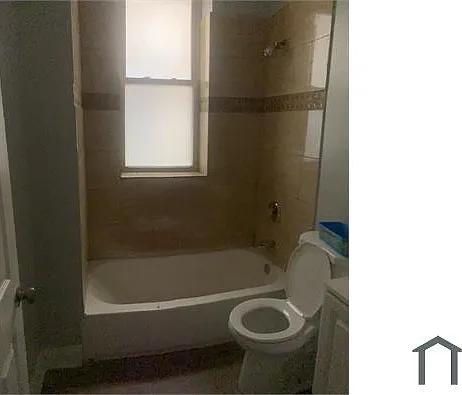 4915 S Calumet Ave #1 — Photo 2