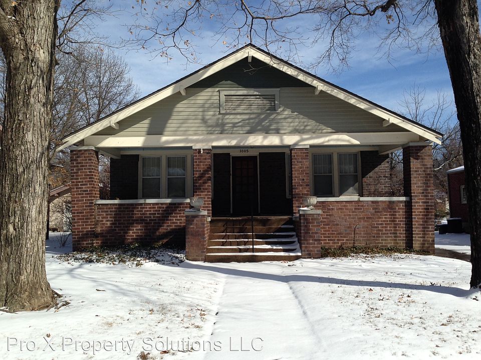1st image of 1005 S Olive St
