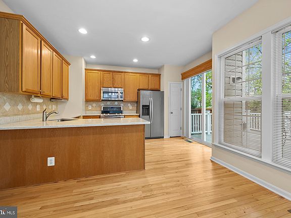 4th image of 13961 Gill Brook Ln