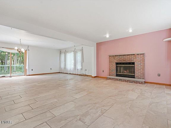 4th image of 118 Robin Ln