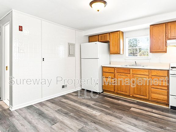 4th image of 311 Green St APT B