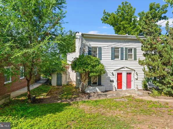 4718 Reservoir Rd NW, Washington, DC 20007