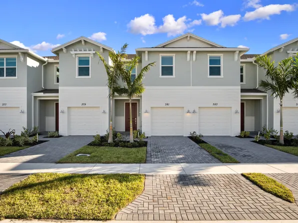 381 SE CROSSOAK Lane, Port St Lucie, FL 34984