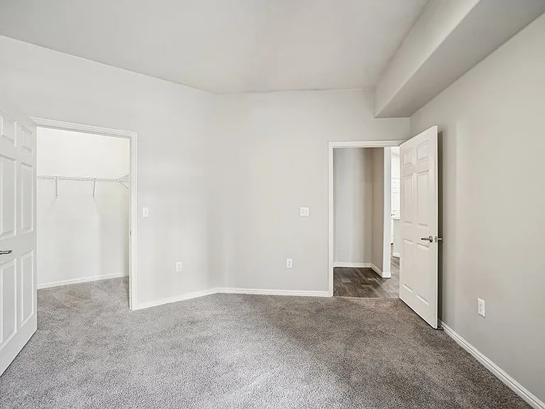 Altitude on Fifth — Photo 14