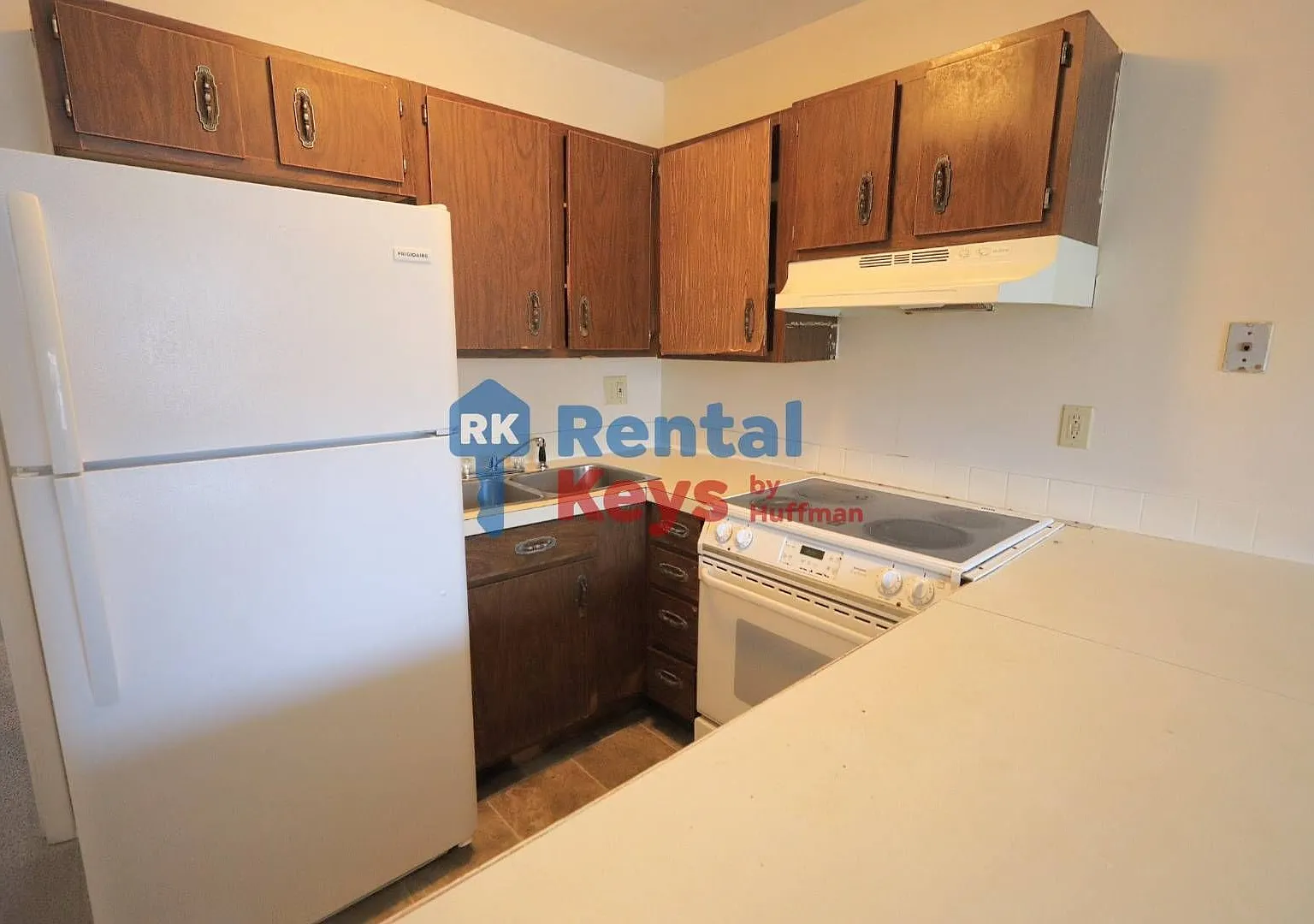 Eastridge Apartment Complex — Photo 4