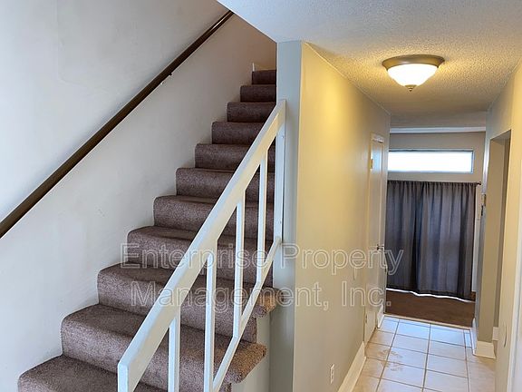 5th image of 8176 Harley St