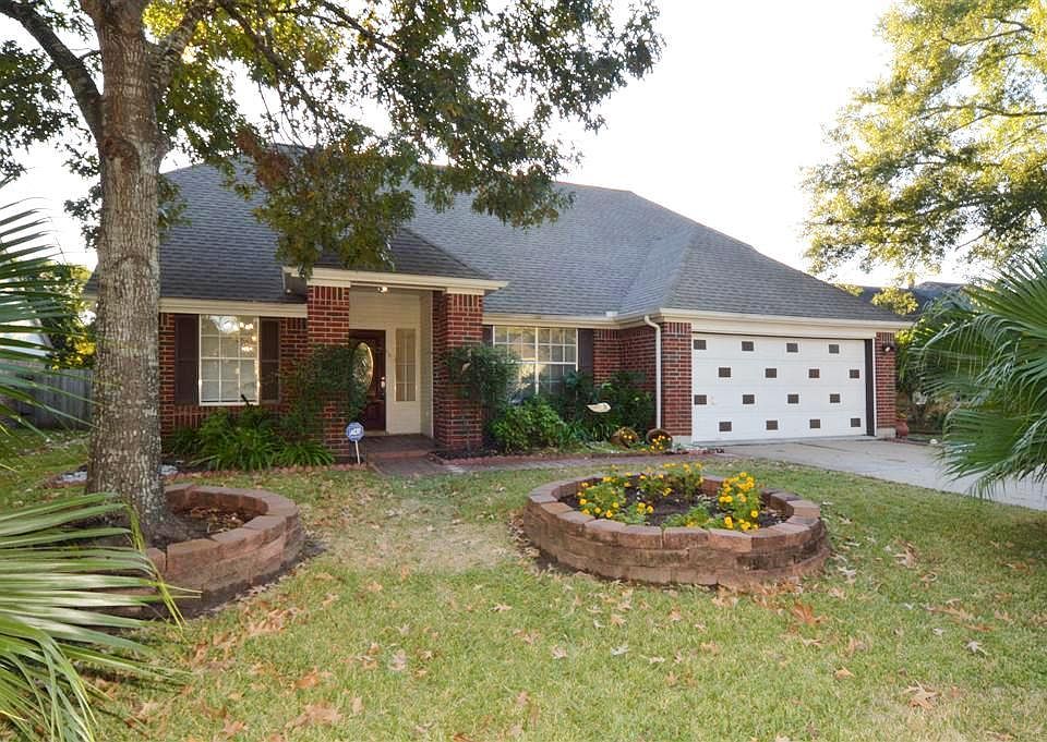 1st image of 15822 Pilgrim Hall Dr