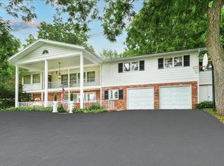 24 Churchill Dr, York, PA 17403