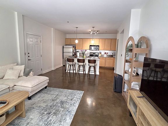 3rd image of 1803 Broadway APT 315