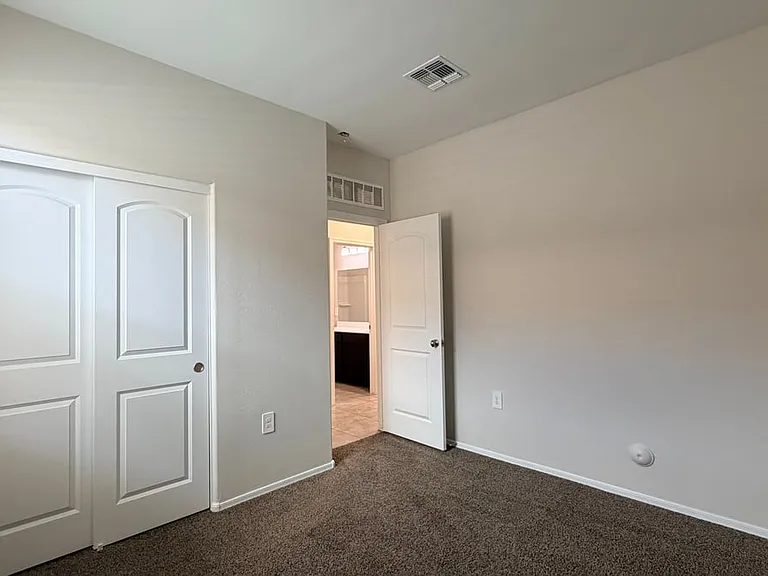 35420 W San Alvarez Ave — Photo 18