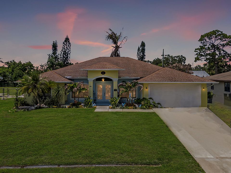 1st image of 591 SE Chapman Avenue