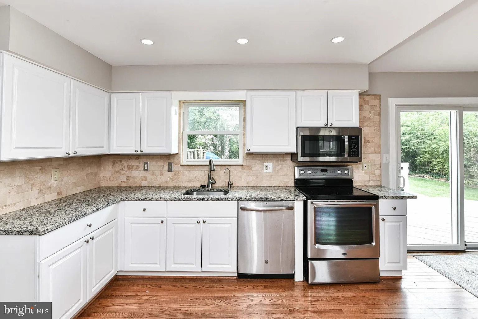 10149 Yorktown Dr photo 1