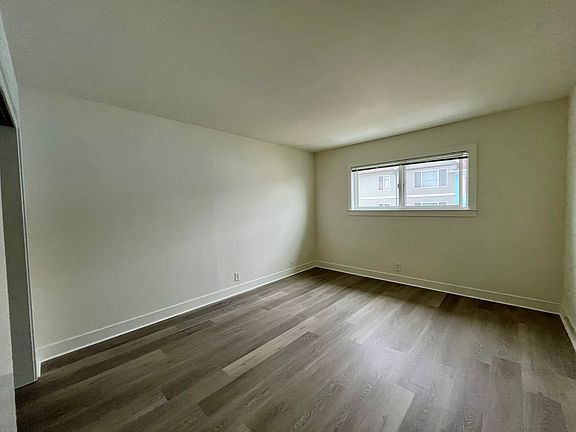 4th image of 25 1st Ave APT 3