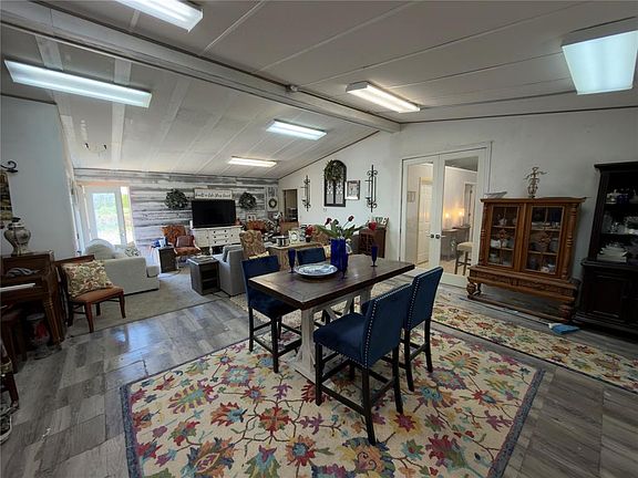4th image of 100 Park View Ct