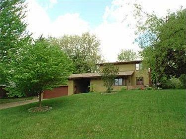 2nd image of 107 Southwood Dr