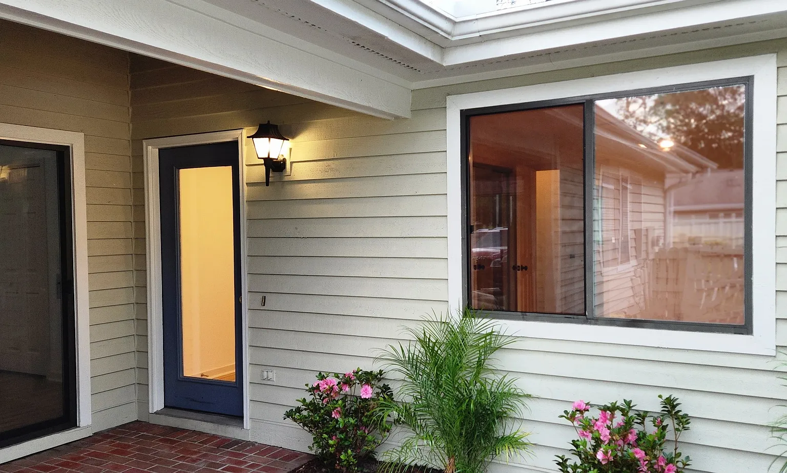 3 bed, 1398 sqft, $2,700 — Photo 3