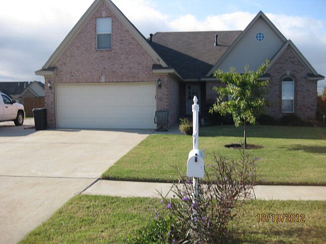 2nd image of 1608 Ashwood Dr