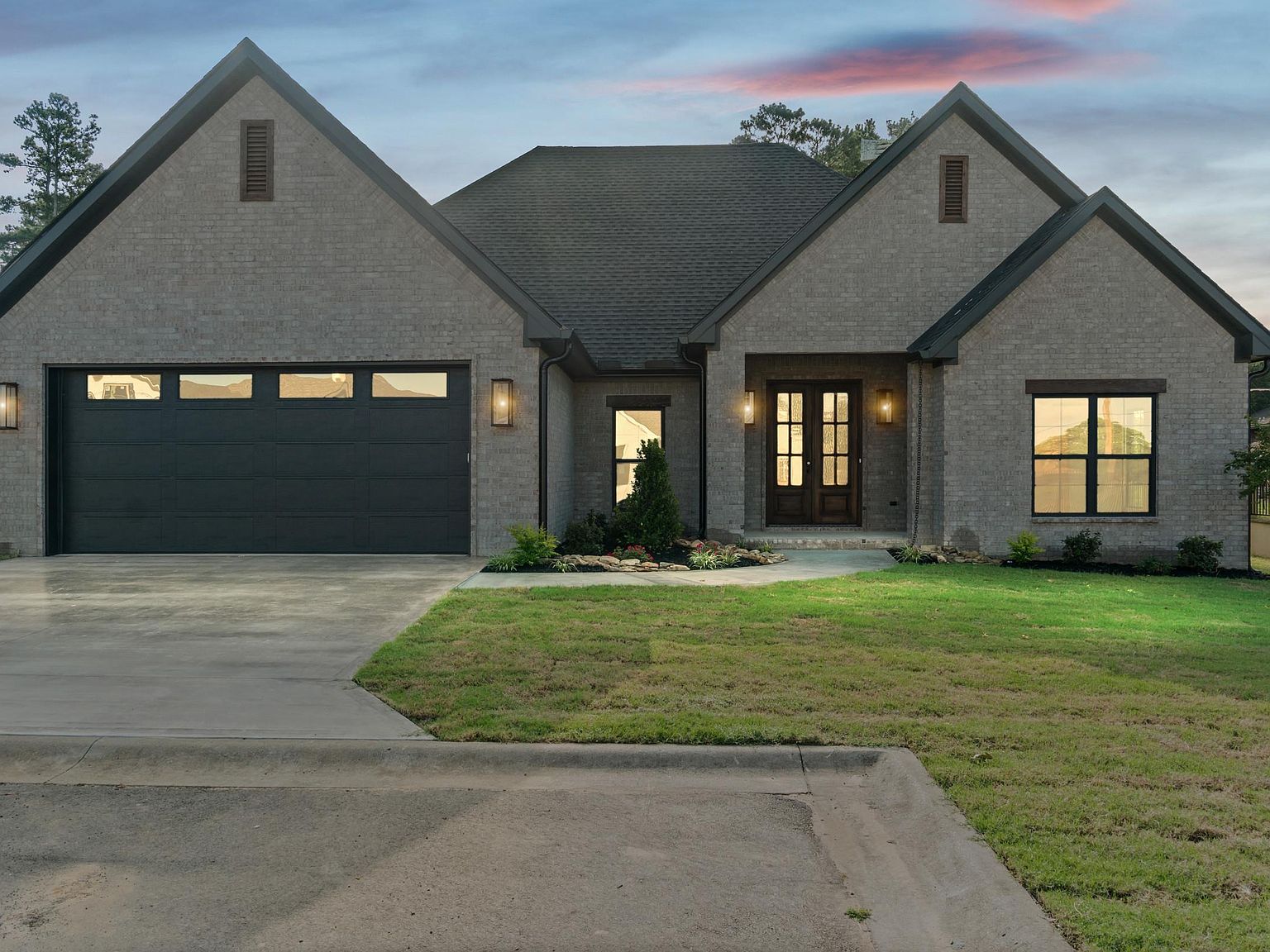 924 Wellington