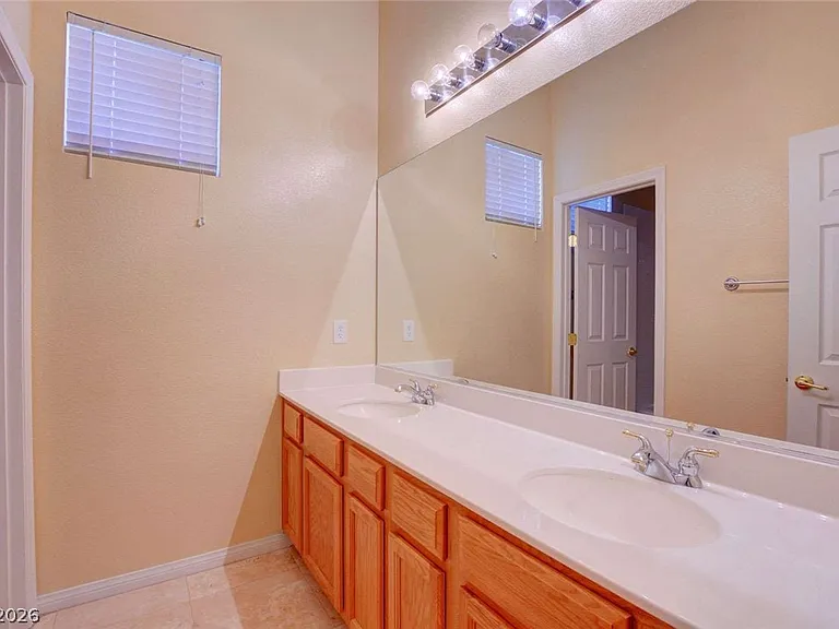 10214 Elk Valley St — Photo 17