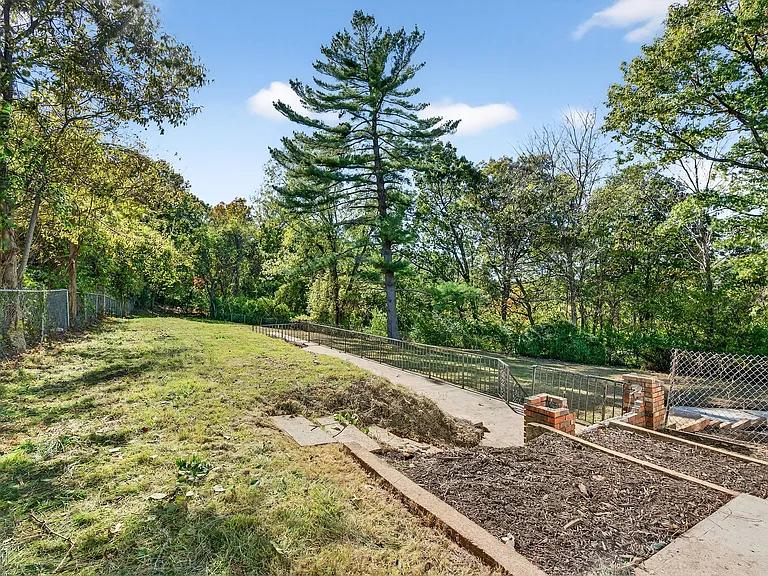 2544 Spring Forest Rd — Photo 50