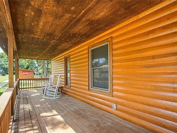 3rd image of 14503 Ravenwood Ln