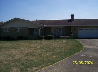 748 Narrows Rd, Connellsville, PA 15425