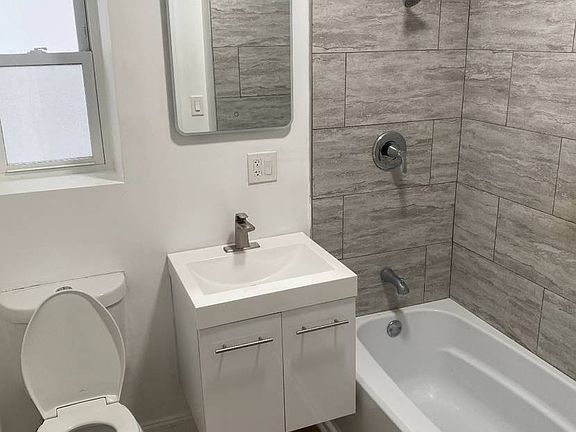 3rd image of 7707 S Eggleston Ave #1