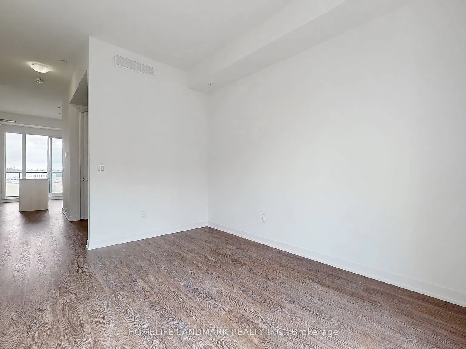3 bed, $3,490 — Photo 4