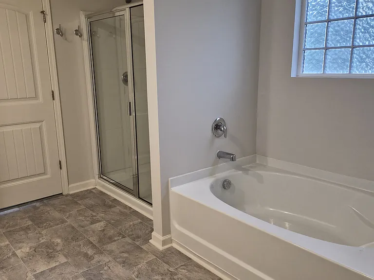 949 Brookfield Dr — Photo 11