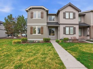 3249 SW 28th St, Redmond, OR 97756