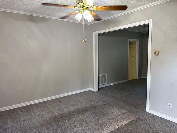 2nd image of 3313 Sherwood Ln