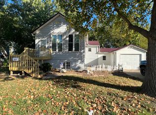 403 E Briggs Ave, Fairfield, IA