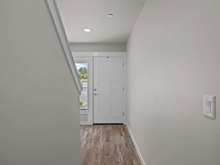 435 2nd Ave N #4 — Photo 3