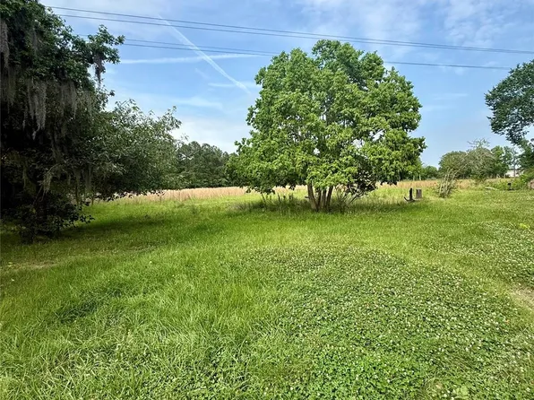 33 N County Road 2066, Liberty, TX 77575