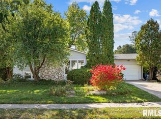 10 W 42nd Street Ct, Davenport, IA 52806