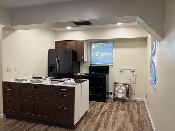 5th image of 101 Wertz Dr APT B