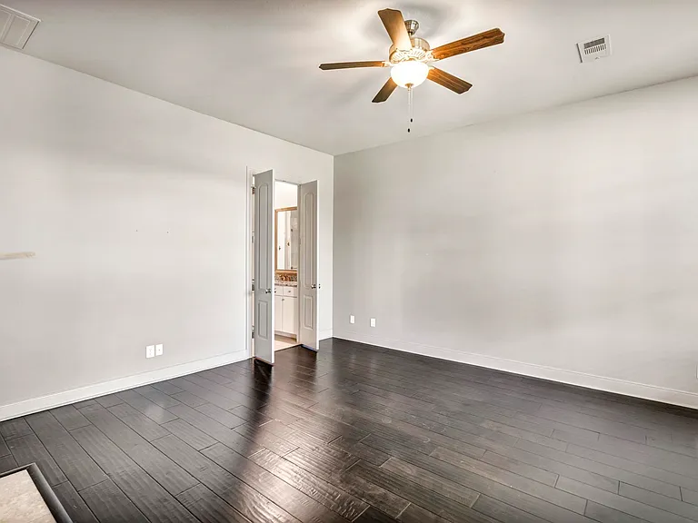 306 Enclave Cir — Photo 22